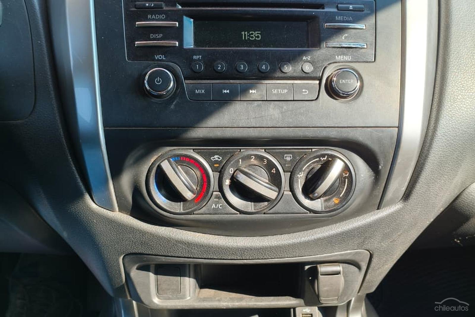 Nissan Navara — foto 8 de 10