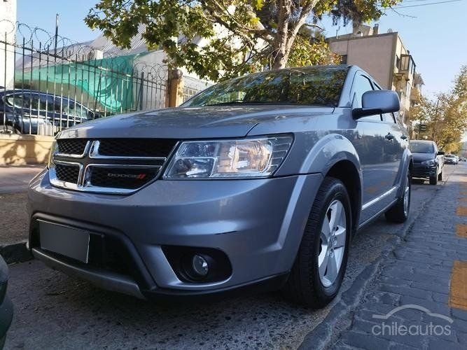 Dodge Journey — foto 14 de 14