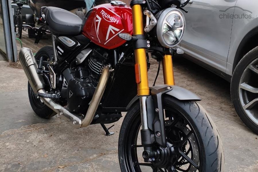 Triumph Speed 400 — foto 13 de 14